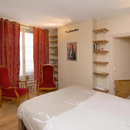 Cosy Saint Michel Studio